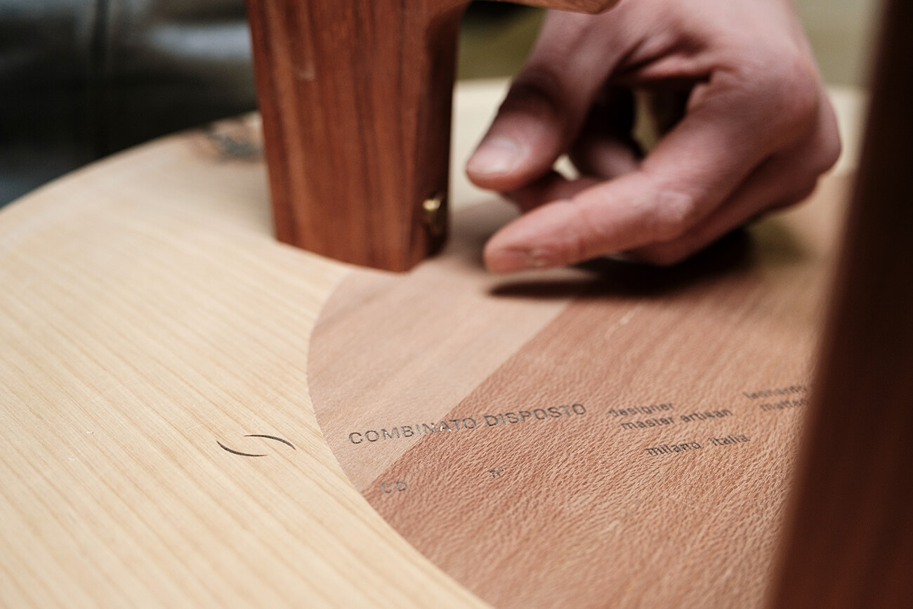 Piano in legno massello con essenze combinate